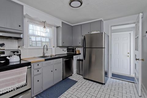 18 Wayside St, Springfield, MA 01118 photo 10