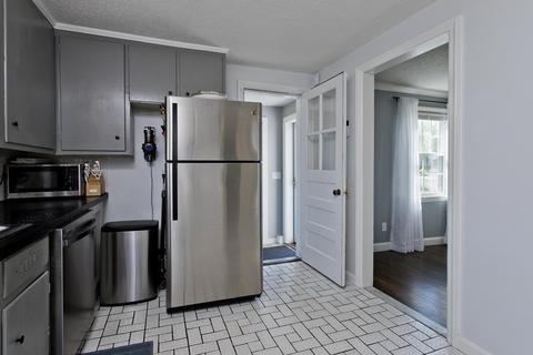 18 Wayside St, Springfield, MA 01118 photo 13
