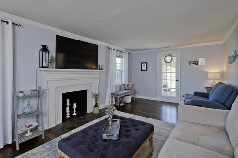 18 Wayside St, Springfield, MA 01118 photo 15
