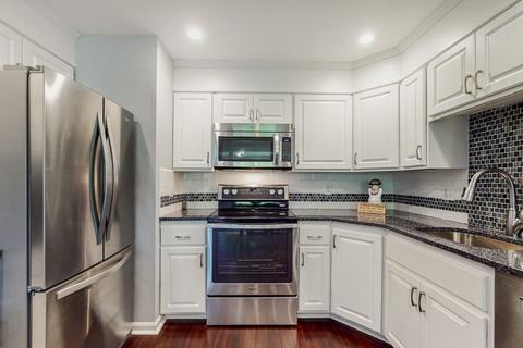 84 Walpole St #3F, Canton, MA 02021 photo 4