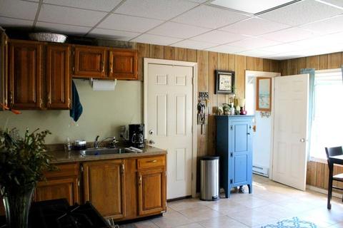 17 Whitcomb St, Webster, MA 01570 photo 12
