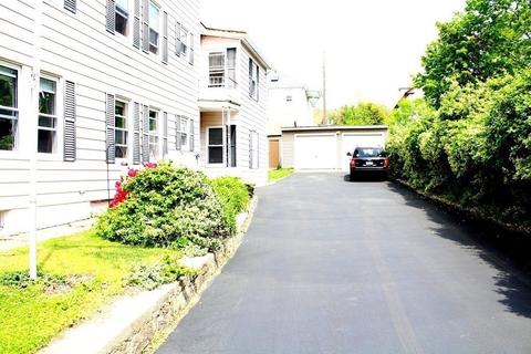 17 Whitcomb St, Webster, MA 01570 photo 4