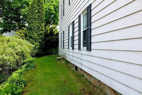 17 Whitcomb St, Webster, MA 01570 photo 5