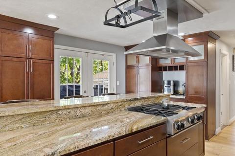32 Hull St, Beverly, MA 01915 photo 6