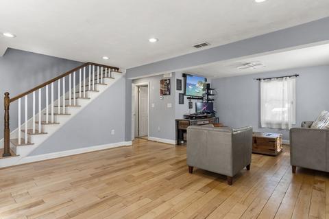 32 Hull St, Beverly, MA 01915 photo 10