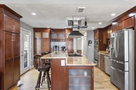 32 Hull St, Beverly, MA 01915 photo 4
