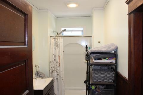 189 Grove St, Worcester, MA 01605 photo 9