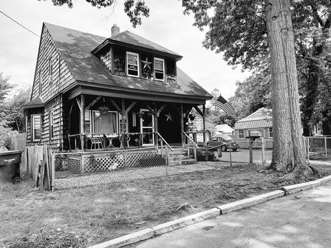 31 Nathaniel St, Springfield, MA 01109 photo 1
