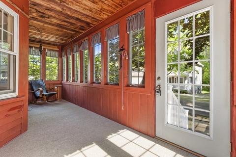 1 Ferdinand St, Stoneham, MA 02180 photo 3