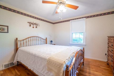 29 Pinebrook Dr, Springfield, MA 01129 photo 13