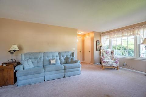 29 Pinebrook Dr, Springfield, MA 01129 photo 9