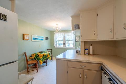 29 Pinebrook Dr, Springfield, MA 01129 photo 5
