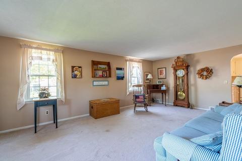 29 Pinebrook Dr, Springfield, MA 01129 photo 10