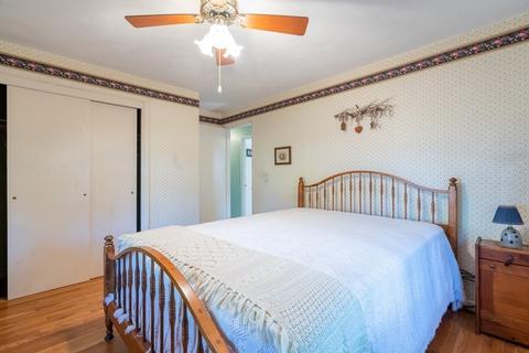 29 Pinebrook Dr, Springfield, MA 01129 photo 12