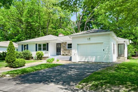 45 Ashmore Rd, Worcester, MA 01602 photo 2