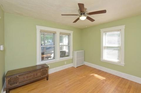 8 Wilkinson St, Worcester, MA 01606 photo 17