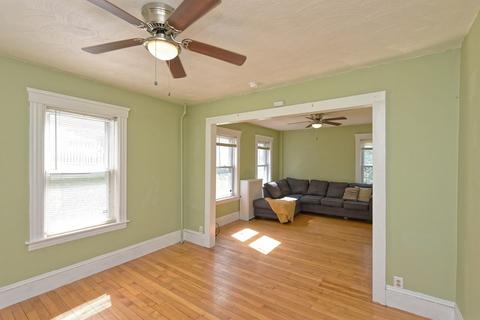 8 Wilkinson St, Worcester, MA 01606 photo 16