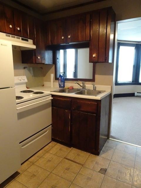 56 Pine St, Warren, MA 01083 photo 4