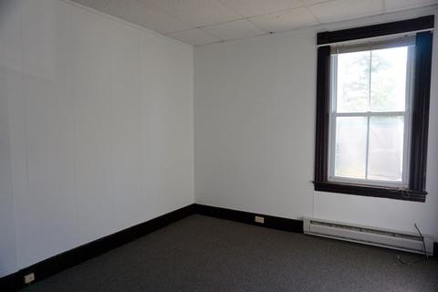 56 Pine St, Warren, MA 01083 photo 3