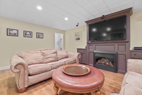 8 Julian Way, Hingham, MA 02043 photo 25