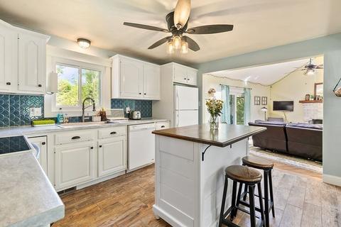 33 Douglas Rd, Dracut, MA 01826 photo 8