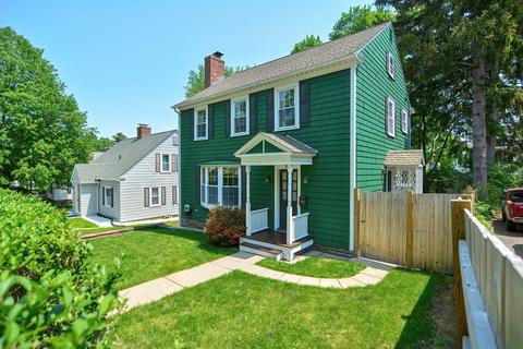 75 Deerfield St, Worcester, MA 01602 photo 2