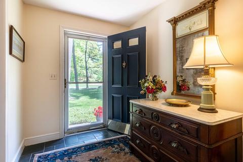 3 Bridle Path Cir, Dover, MA 02030 photo 2