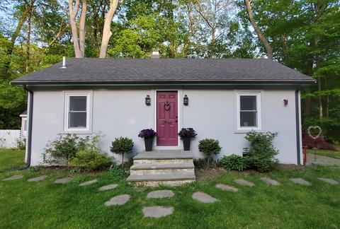 3 Riverside Dr, Dover, MA 02030 photo 1