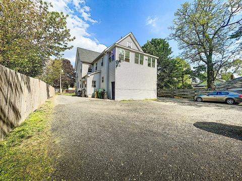 48 Hamilton St, Chicopee, MA 01020 photo 3