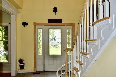 47 Foundry Rd, Sharon, MA 02067 photo 4