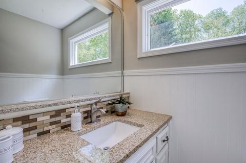 361 Forest Hills Rd, Springfield, MA 01128 photo 17