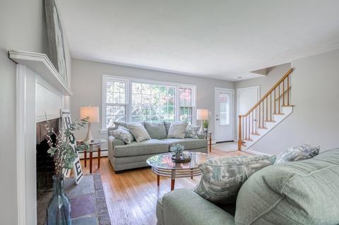 361 Forest Hills Rd, Springfield, MA 01128 photo 11
