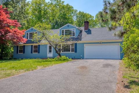 361 Forest Hills Rd, Springfield, MA 01128 photo 2
