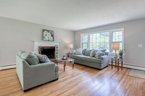 361 Forest Hills Rd, Springfield, MA 01128 photo 9
