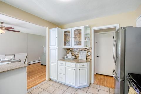 361 Forest Hills Rd, Springfield, MA 01128 photo 6