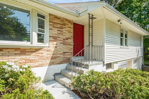 68 Moreland St, Worcester, MA 01609 photo 3