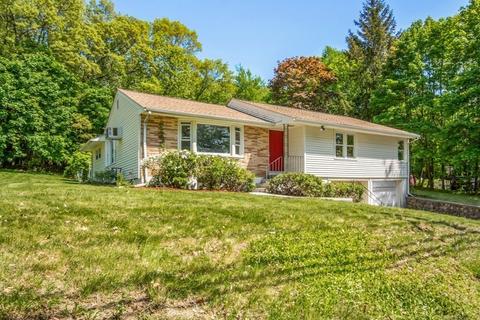 68 Moreland St, Worcester, MA 01609 photo 2