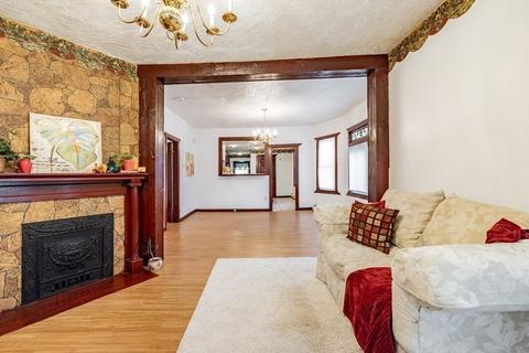 99 Euclid Ave, Springfield, MA 01108 photo 5