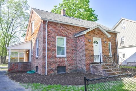 940 Carew St, Springfield, MA 01104 photo 1