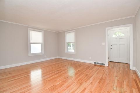 940 Carew St, Springfield, MA 01104 photo 9