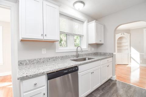 940 Carew St, Springfield, MA 01104 photo 6
