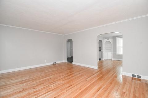 940 Carew St, Springfield, MA 01104 photo 11