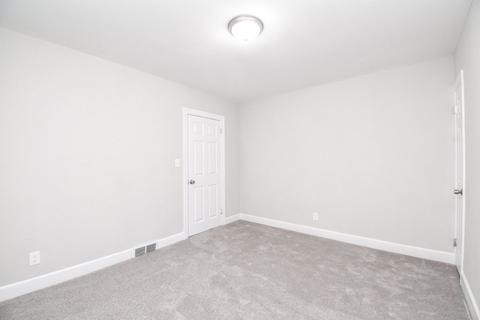 940 Carew St, Springfield, MA 01104 photo 21