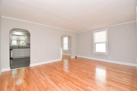 940 Carew St, Springfield, MA 01104 photo 8