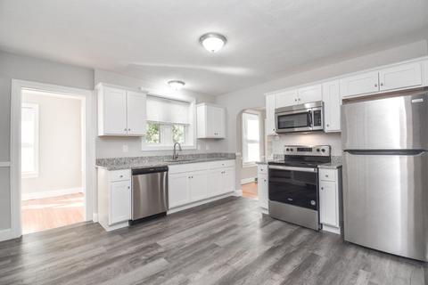 940 Carew St, Springfield, MA 01104 photo 2