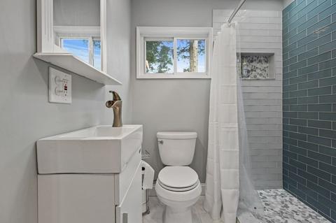 14 Gregg St, Beverly, MA 01915 photo 8
