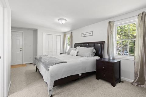 30 Warren St, Georgetown, MA 01833 photo 10