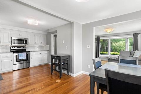 30 Warren St, Georgetown, MA 01833 photo 6