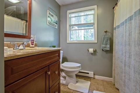 187 Hanson Dr, Springfield, MA 01128 photo 25