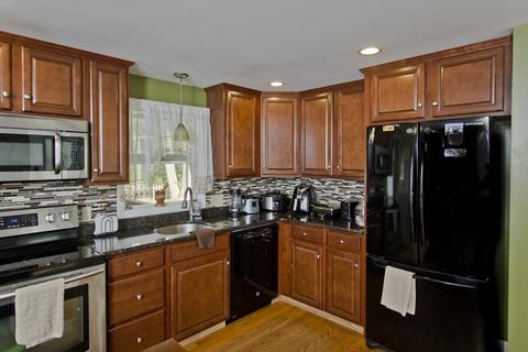 187 Hanson Dr, Springfield, MA 01128 photo 8